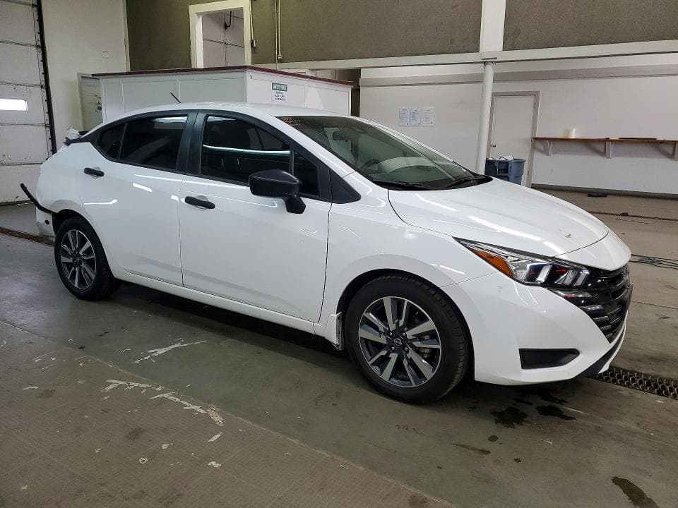 2023 NISSAN VERSA S 4