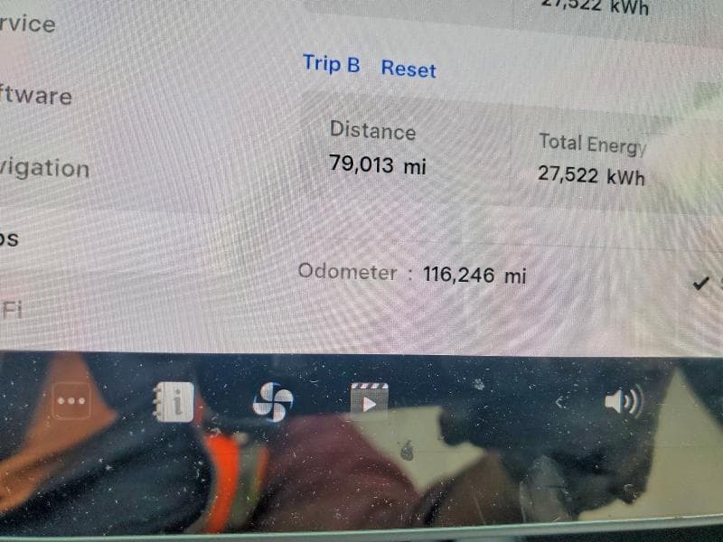 2022 TESLA MODEL 3 9