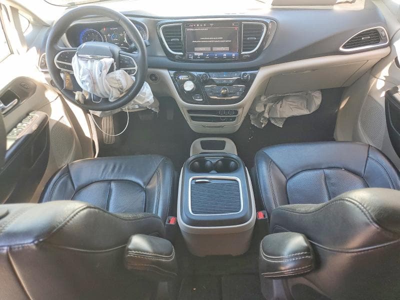 2022 CHRYSLER PACIFICA TOURING L 8