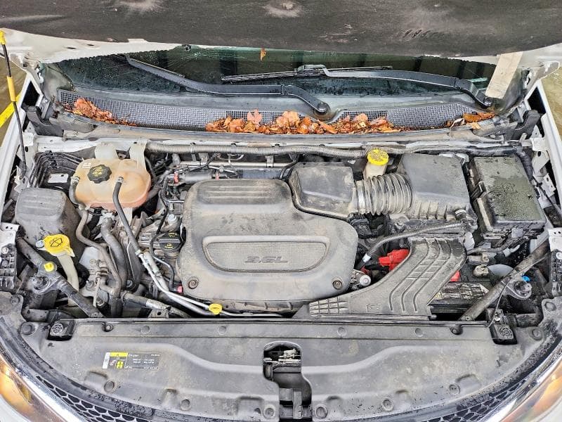 2020 CHRYSLER VOYAGER LXI 12