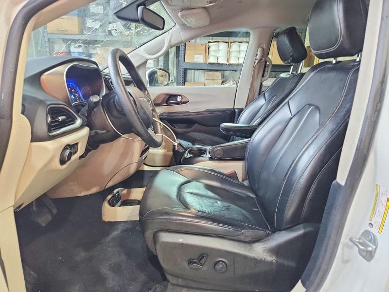 2020 CHRYSLER VOYAGER LXI 7