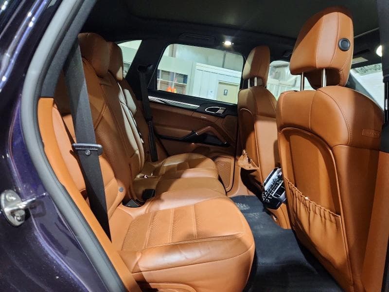 2017 PORSCHE CAYENNE 11