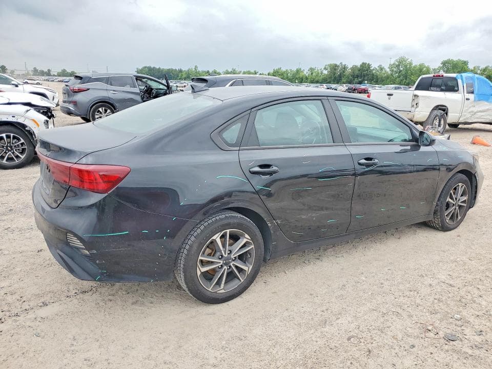 2022 KIA FORTE LXS 3