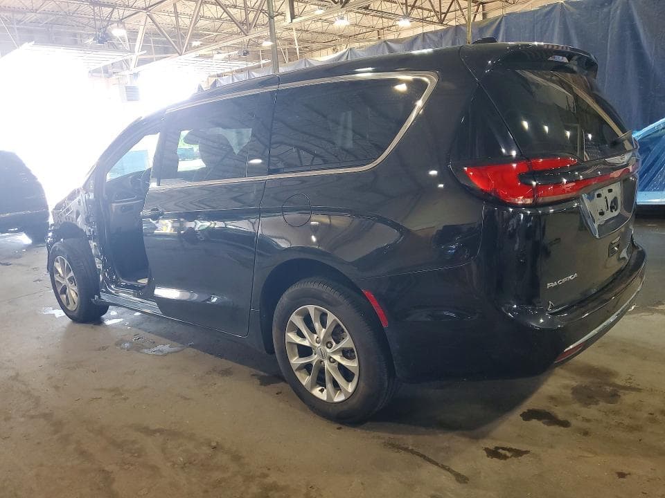 2023 CHRYSLER PACIFICA TOURING L 2