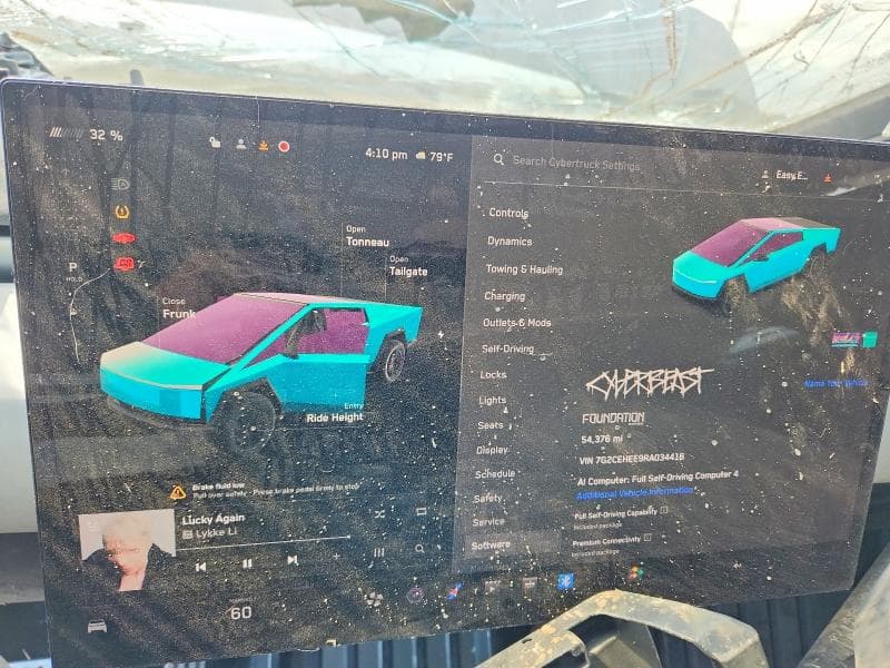 2024 TESLA CYBERTRUCK 9