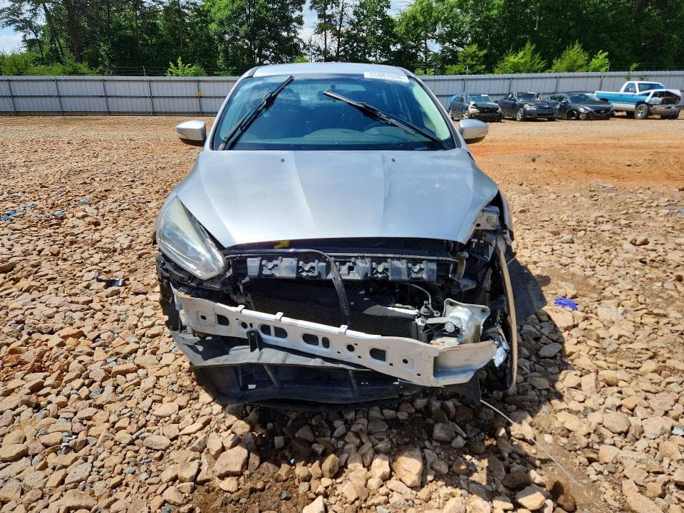 2017 FORD FOCUS SE 5
