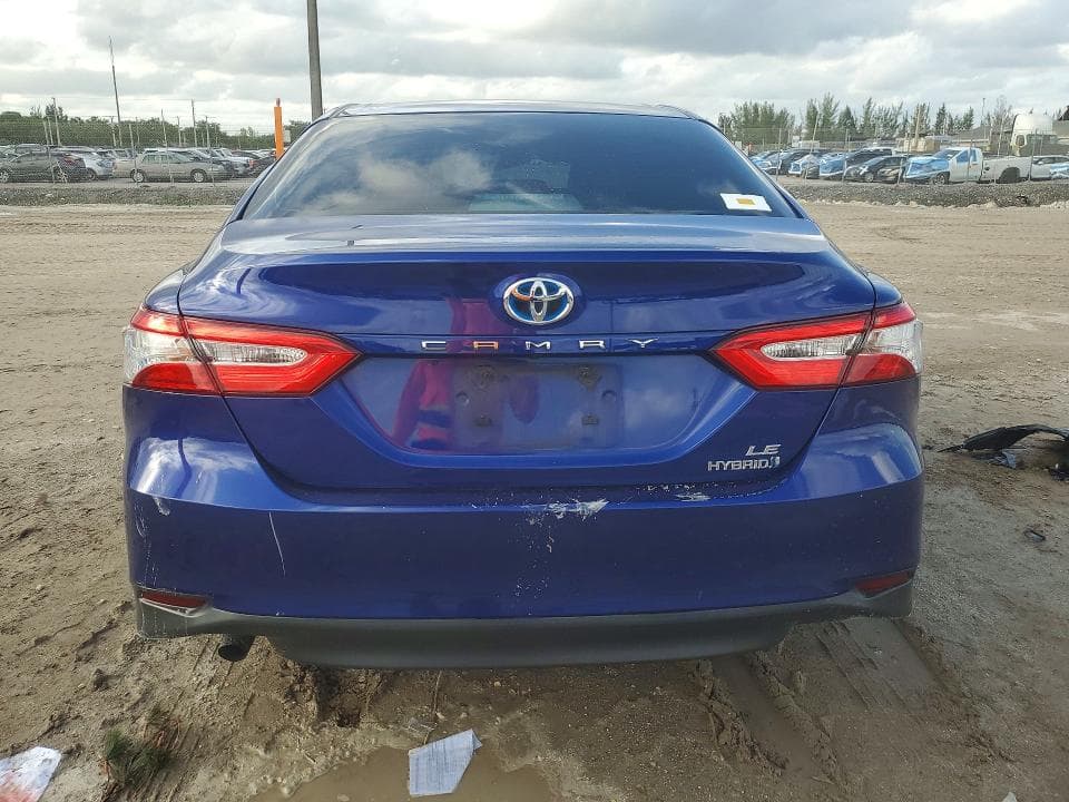 2018 TOYOTA CAMRY LE 6
