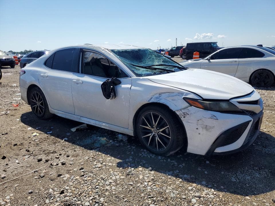 2022 TOYOTA CAMRY HYBRID SE 4
