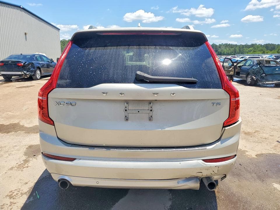 2018 VOLVO XC90 T5 6