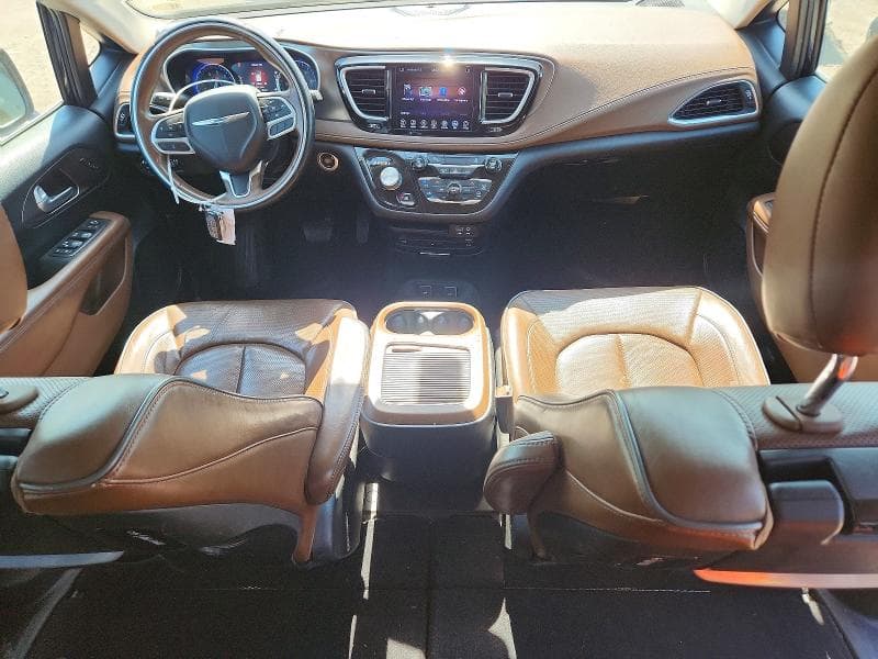 2017 CHRYSLER PACIFICA LIMITED 8