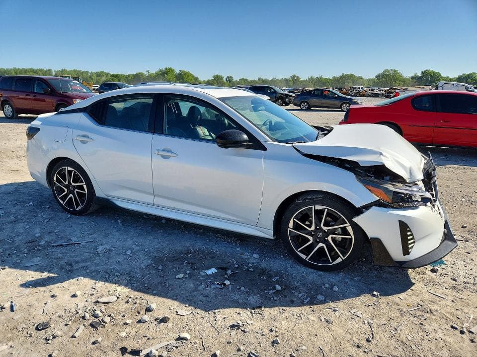 2024 NISSAN SENTRA SR 4