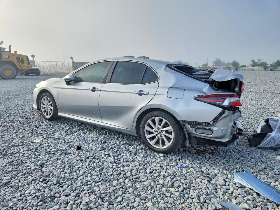 2022 TOYOTA CAMRY LE 2