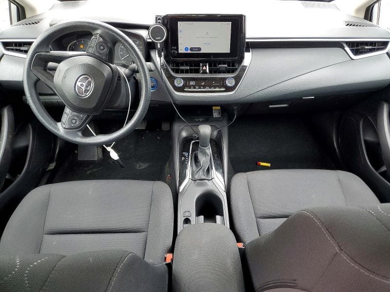 2025 TOYOTA COROLLA LE 8