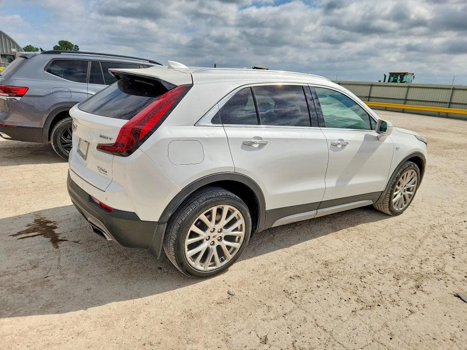 2019 CADILLAC XT4 PREMIUM LUXURY 3