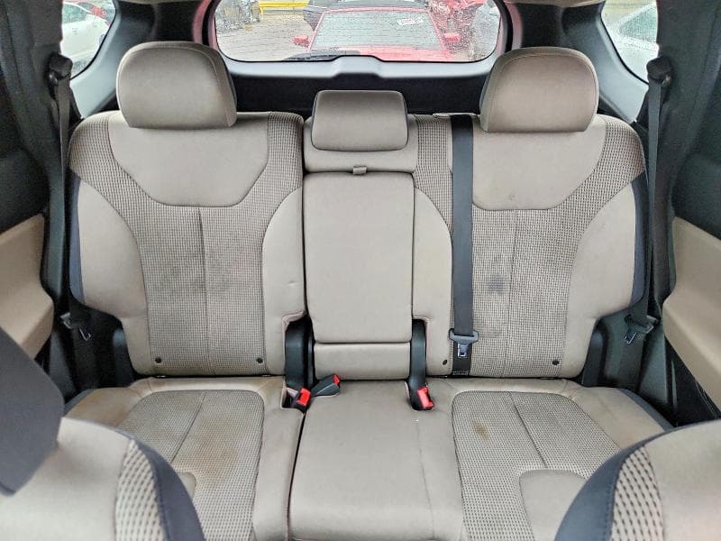 2020 HYUNDAI SANTA FE SE 10
