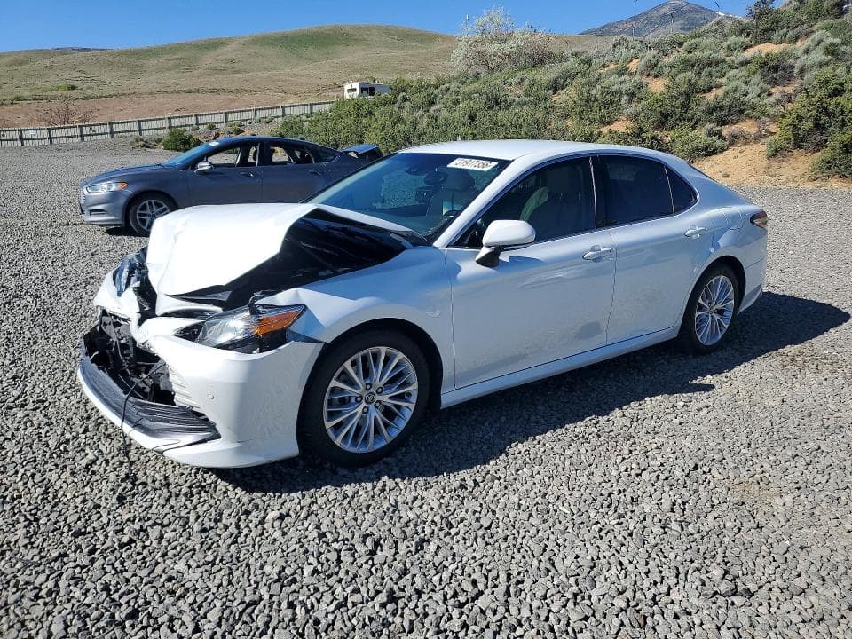 2018 TOYOTA CAMRY XLE - 1