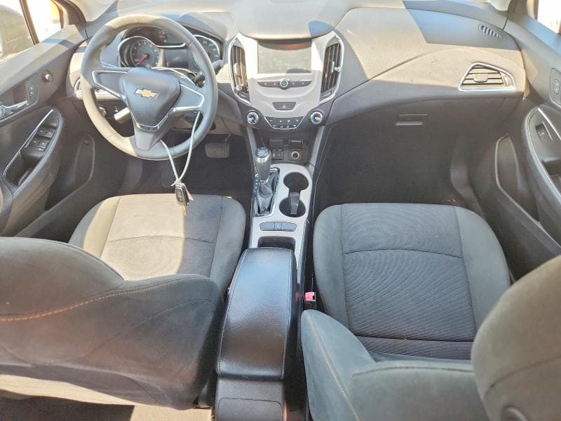 2018 CHEVROLET CRUZE 8