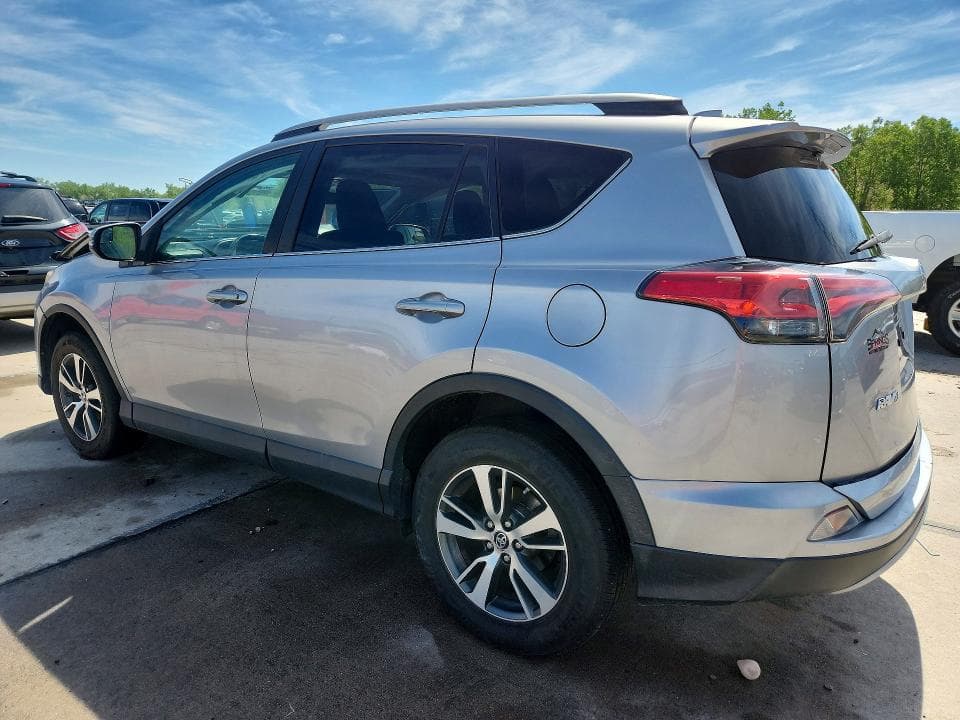 2017 TOYOTA RAV4 XLE 2
