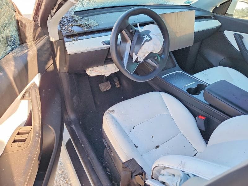 2022 TESLA MODEL Y 8