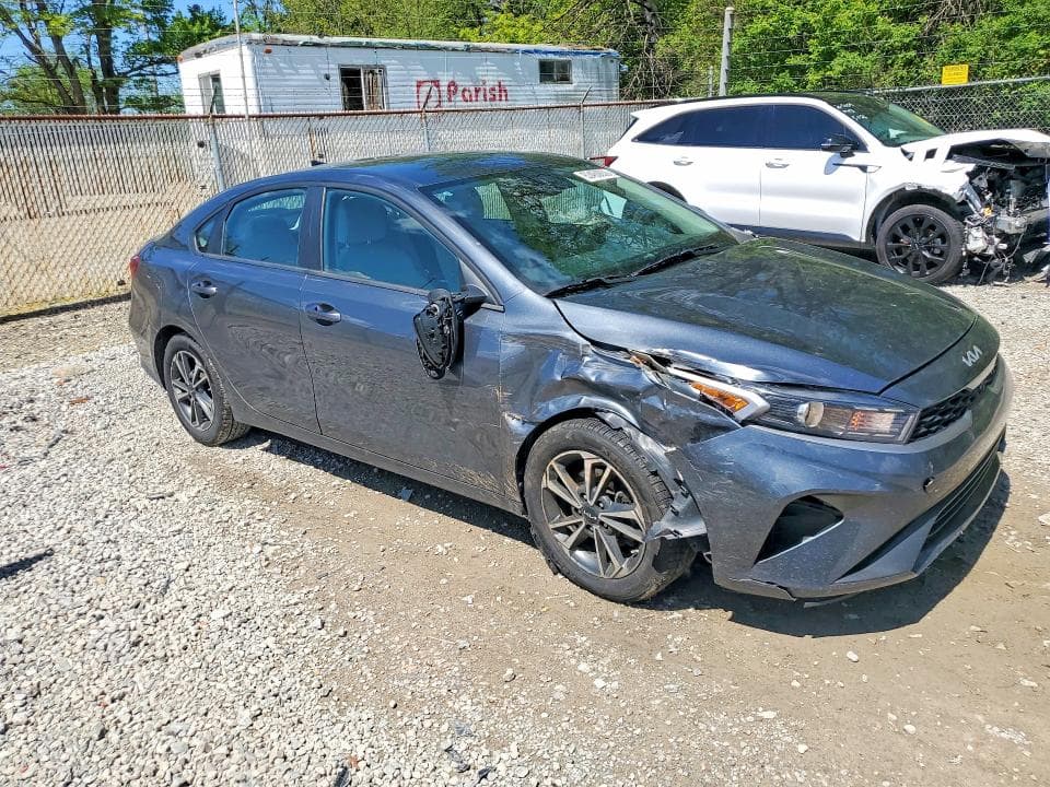 2023 KIA FORTE LXS 4