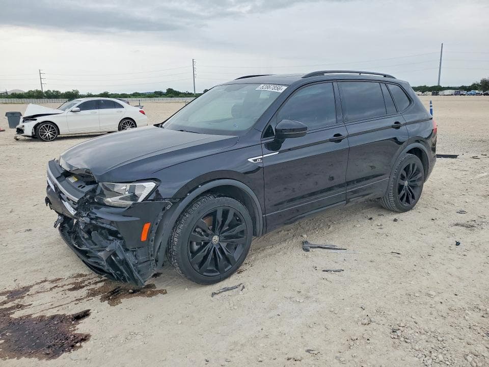 2021 VOLKSWAGEN TIGUAN - 1