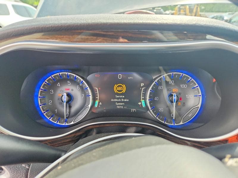 2023 CHRYSLER PACIFICA LIMITED 9