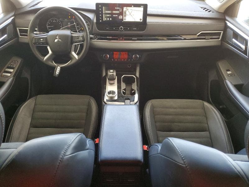 2025 MITSUBISHI OUTLANDER SE 8