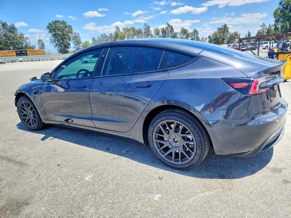 2025 TESLA MODEL 3 2