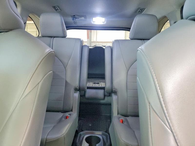 2020 TOYOTA HIGHLANDER XLE 10