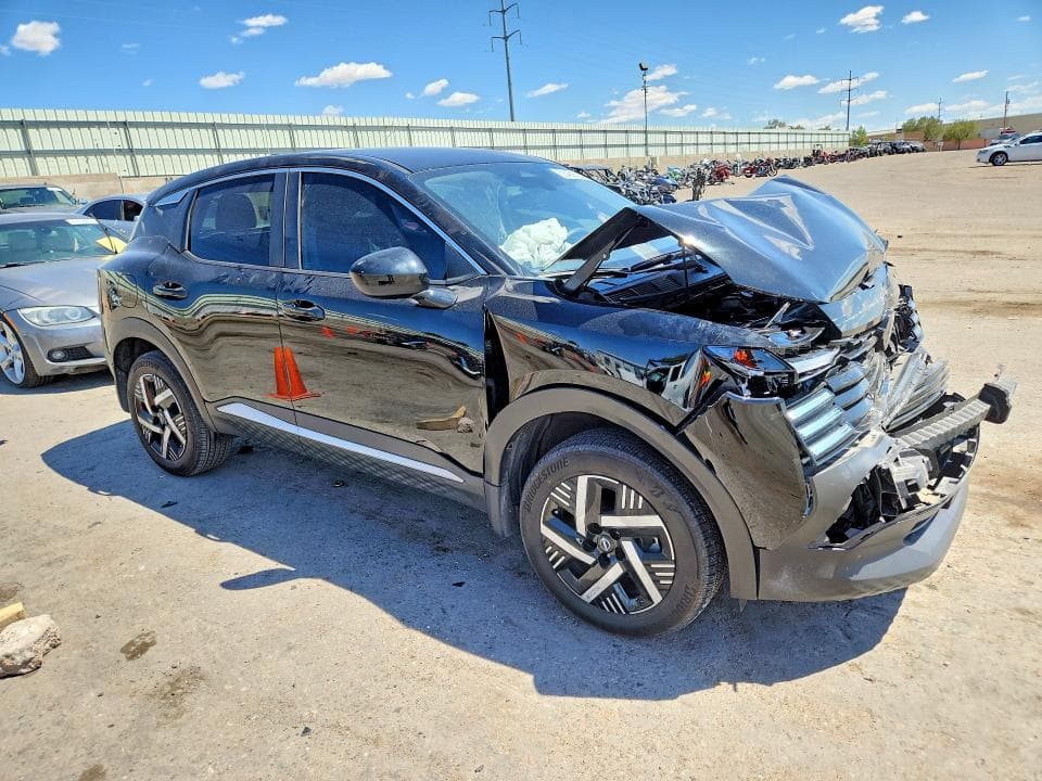 2025 NISSAN KICKS SV 4