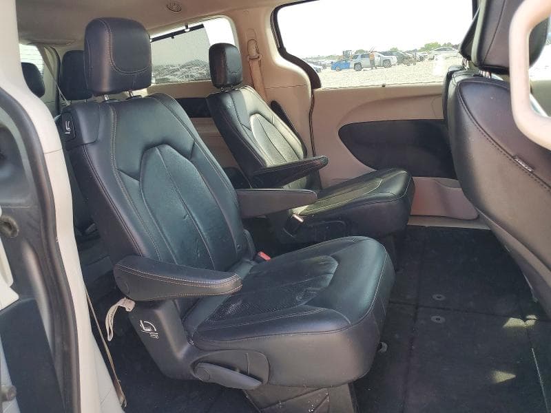 2020 CHRYSLER PACIFICA TOURING L 11