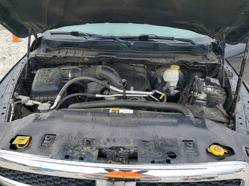 2019 RAM 1500 CLASSIC SLT 11