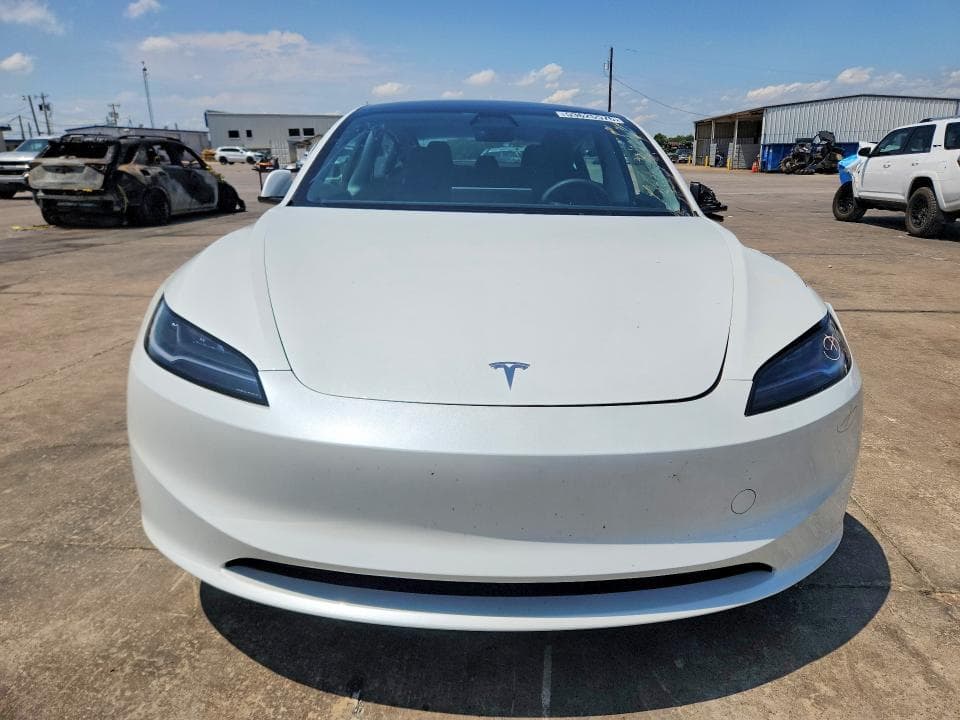 2025 TESLA MODEL 3 5