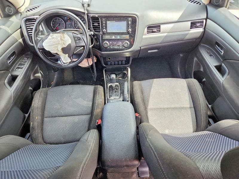 2017 MITSUBISHI OUTLANDER ES 8