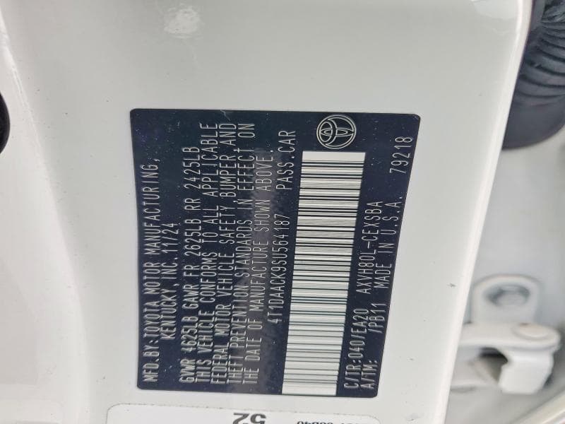 2025 TOYOTA CAMRY SE 12