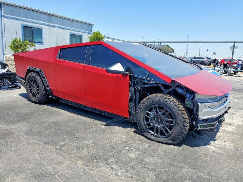 2024 TESLA CYBERTRUCK 4