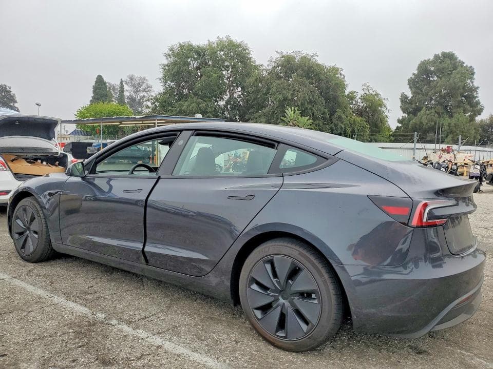 2025 TESLA MODEL 3 2