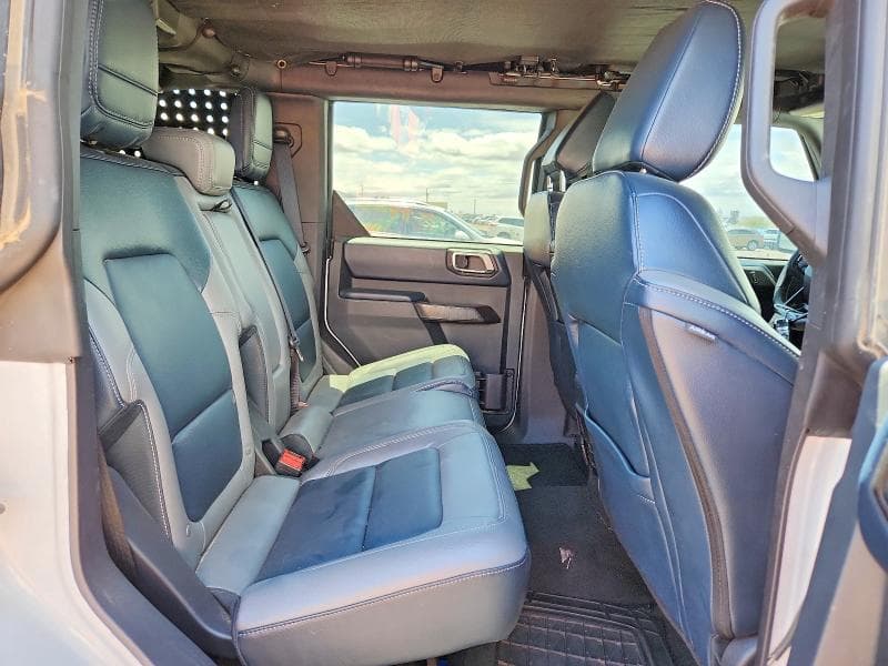 2024 FORD BRONCO OUTER BANKS 11