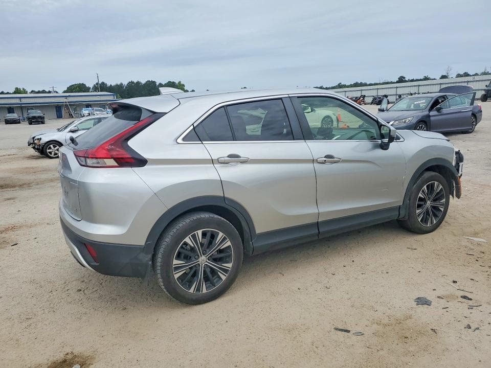 2022 MITSUBISHI ECLIPSE CROSS SE 3