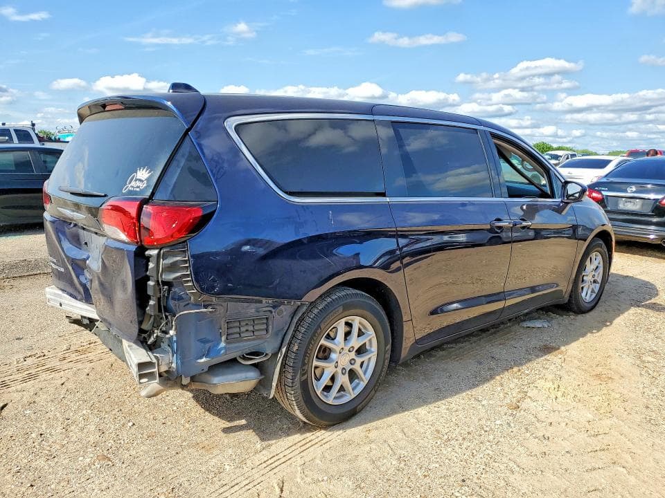 2020 CHRYSLER PACIFICA TOURING 3