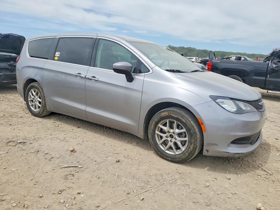 2021 CHRYSLER VOYAGER LX 4
