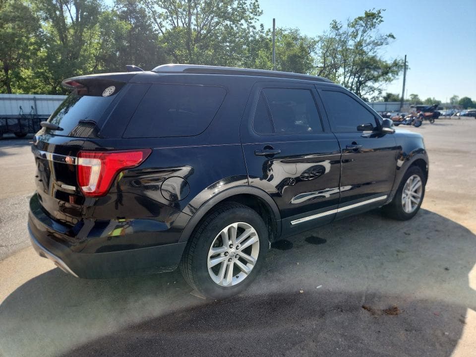 2017 FORD EXPLORER XLT 3
