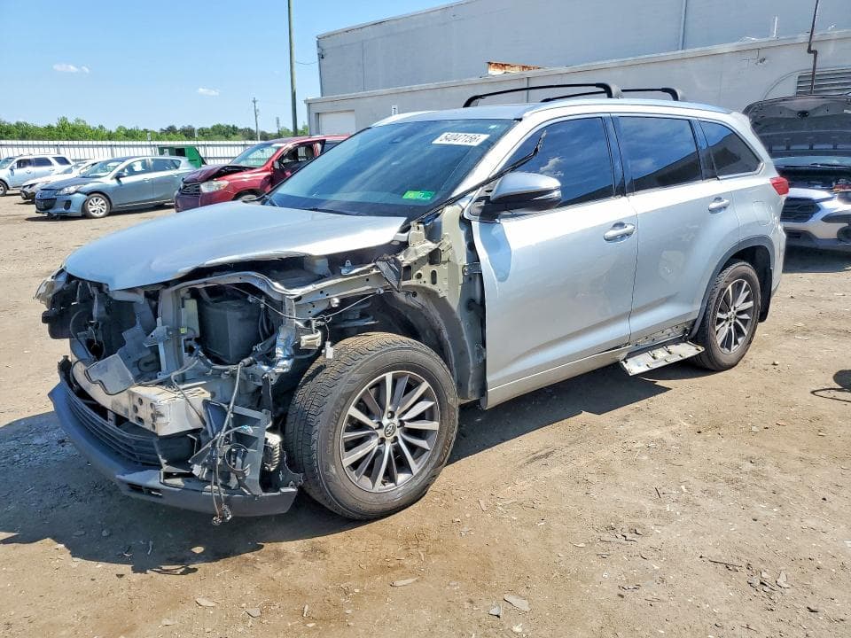 2017 TOYOTA HIGHLANDER XLE - 1