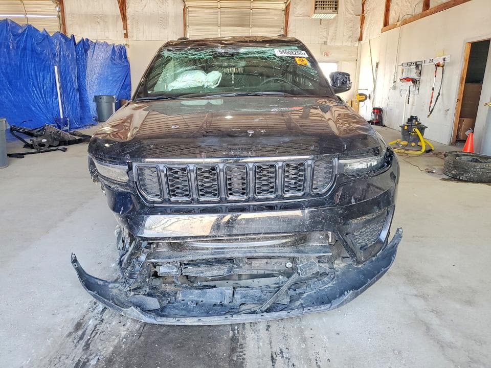 2024 JEEP GRAND CHEROKEE LAREDO 5