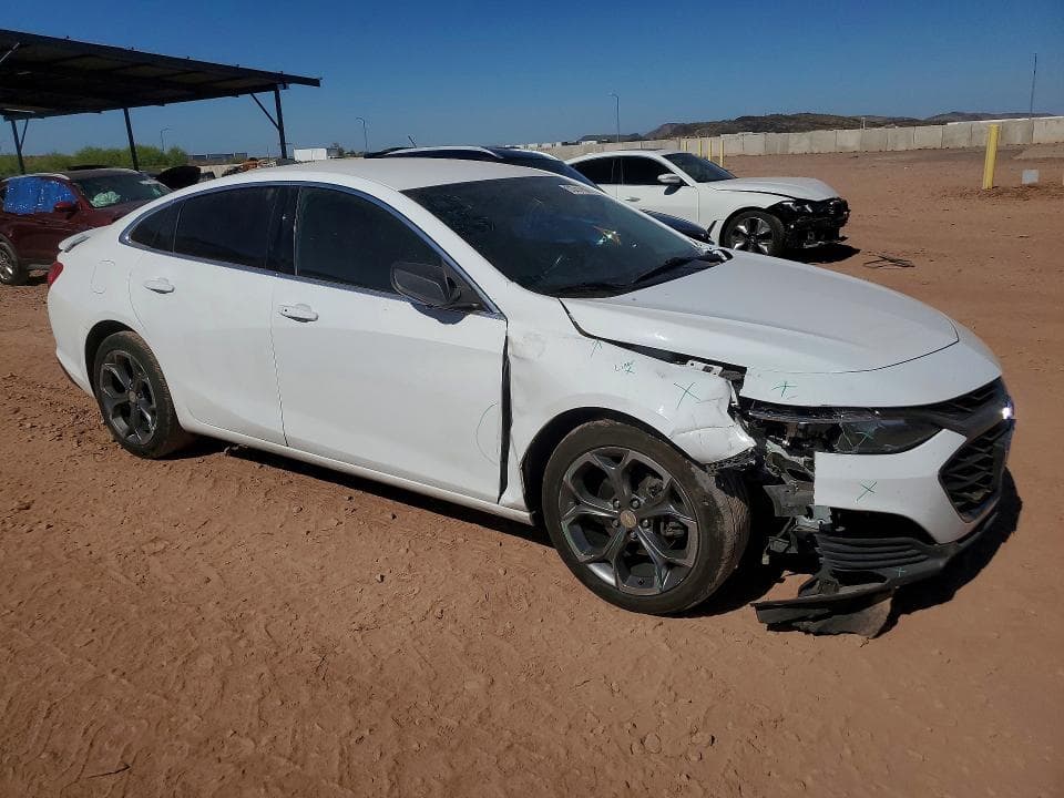 2019 CHEVROLET MALIBU RS 4