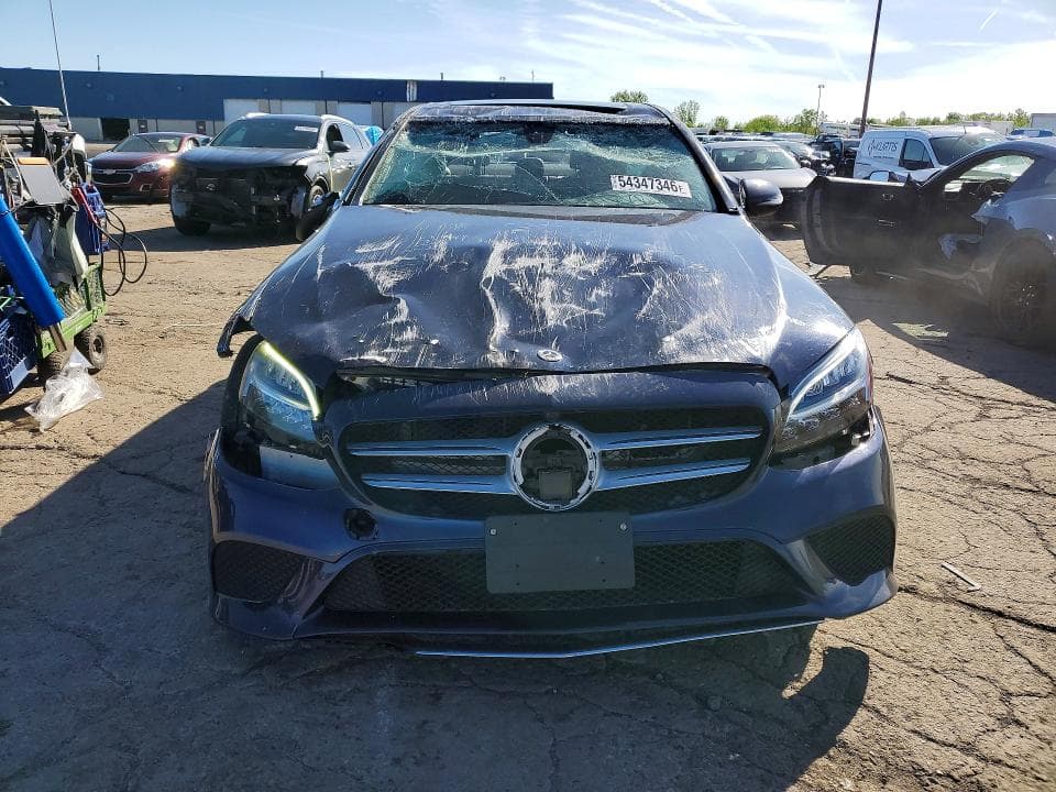 2019 MERCEDES-BENZ C 300 5