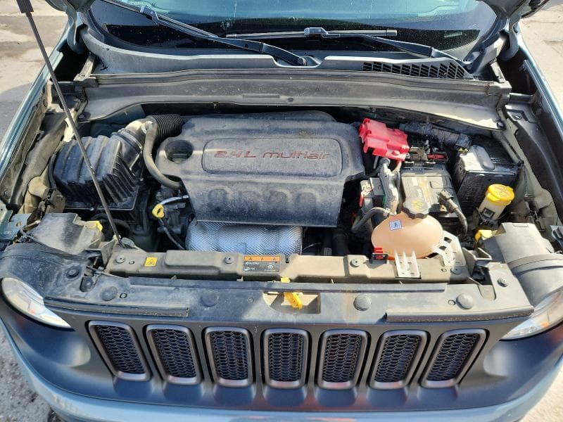 2018 JEEP RENEGADE TRAILHAWK 12