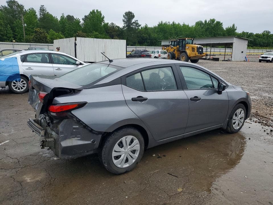 2021 NISSAN VERSA S 3