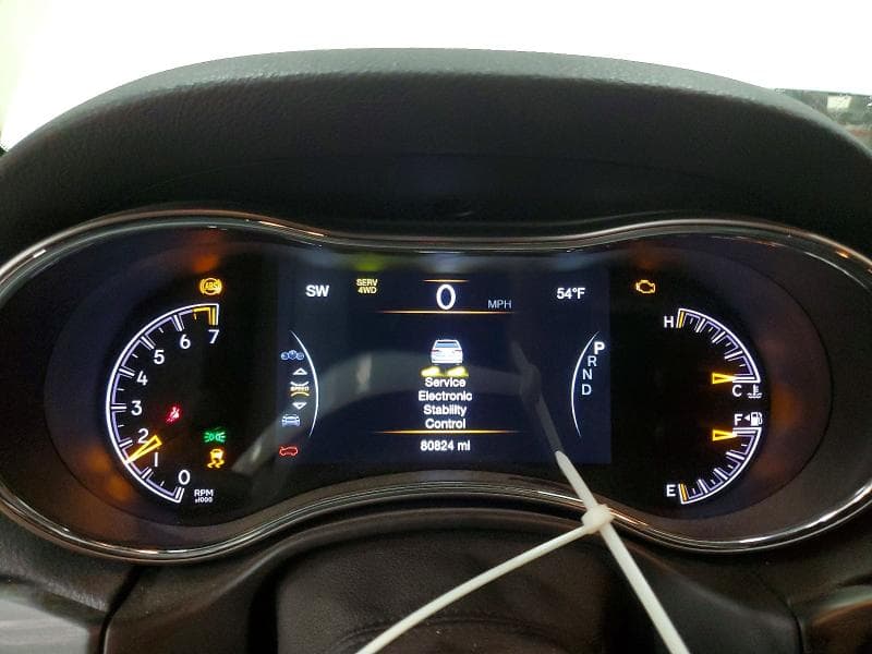 2022 JEEP GRAND CHEROKEE LAREDO E 9