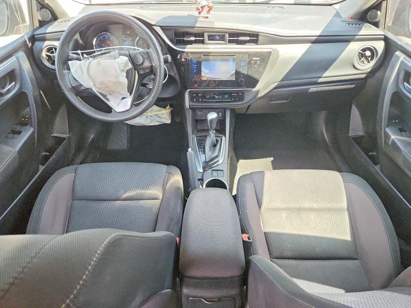 2017 TOYOTA COROLLA LE 8